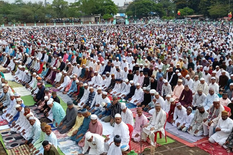 ईद पर ट्वीनसिटी में बिखरी खुशियां, मुस्लिम भाईयों को ईद की बधाई देने जनप्रतिनिधि पहुंचे ईदगाह मैदान व मस्जिदों में