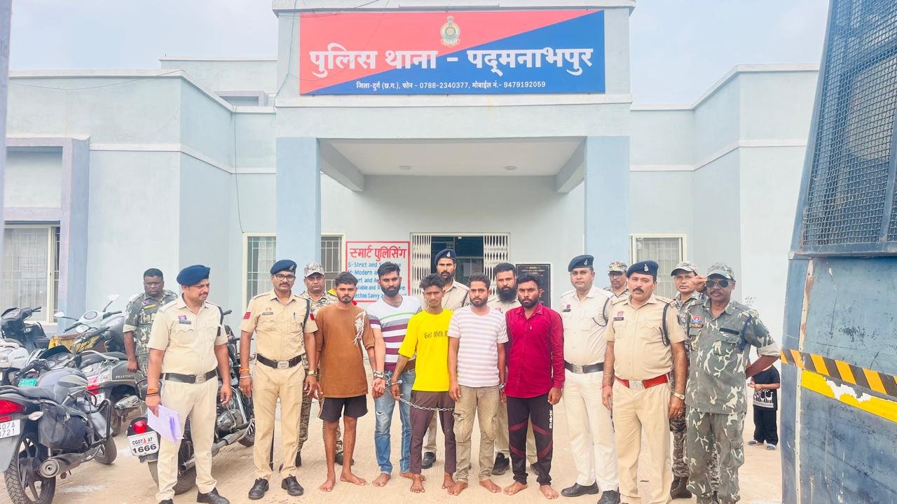 पुरानी रंजिश में युवक की हत्या, 12 घंटे के भीतर एक ही परिवार के 6 आरोपी गिरफ्तार