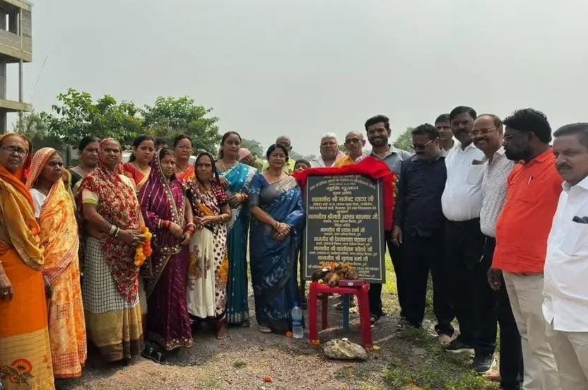41.37 लाख रुपये से होगा शहर के उद्यानों का संधारण एवं सौंदर्यीकरण, महापौर अलका बाघमार ने किया भूमिपूजन