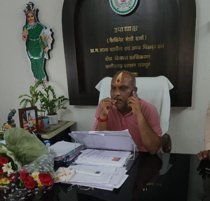 लगातार 30 घंटे से अधिक बारिश से दुर्ग ग्रामीण के 20 गांवों में बाढ़ जैसे हालात