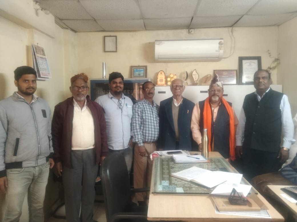 नौतनवा का समय और गोंदिया-बरौनी का मार्ग बदलने उठी मांग, जनप्रतिनिधियों से मांगा सहयोग