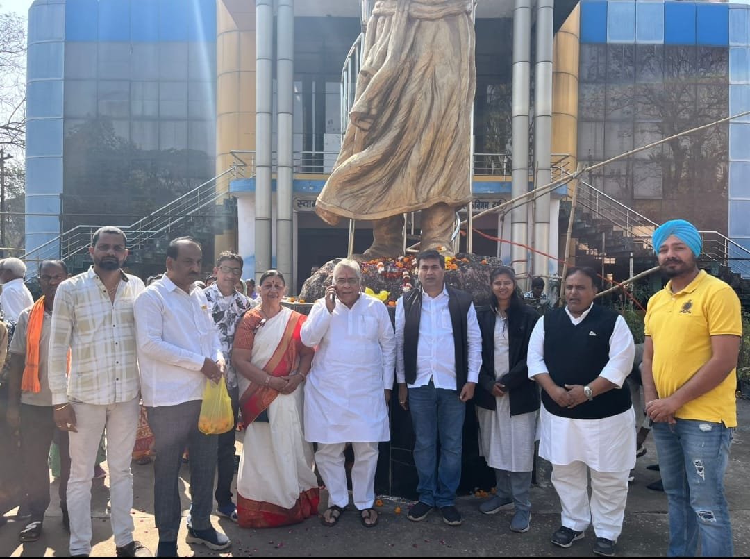 दुर्ग कांग्रेस ने मनाई स्वामी विवेकानंद जी की जयंती