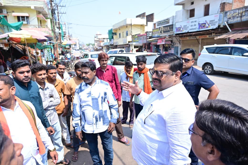 दुर्ग में यातायात व्यवस्था को बेहतर बनाने मंत्री गजेन्द्र यादव का दौरा