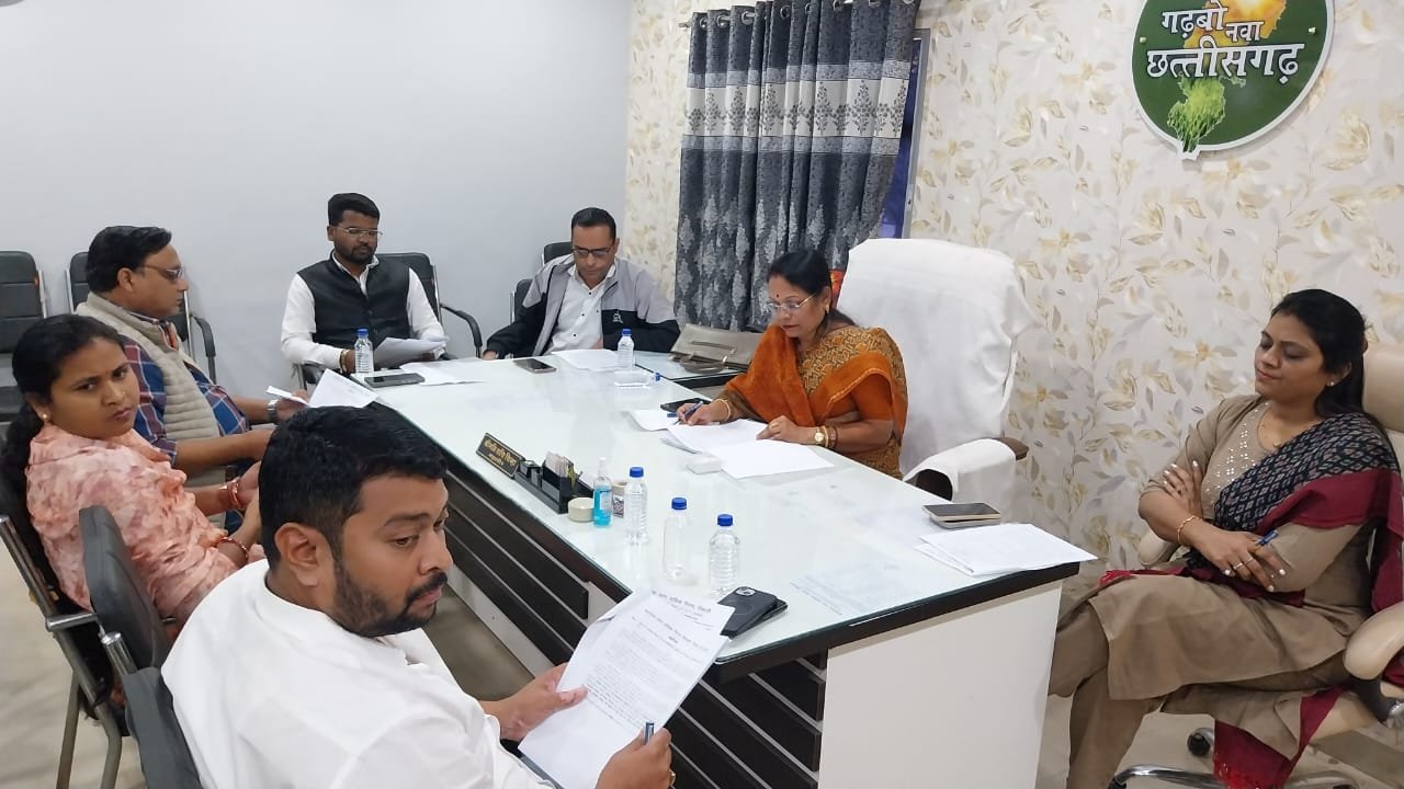 महापौर परिषद की बैठक, संयंत्र के आवासों का नियमितीकरण करने की कार्यवाही भिलाई के साथ सहभागिता निभाएगा रिसाली 