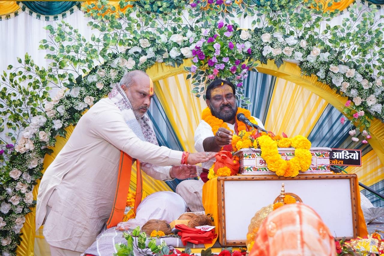 विधायक ललित चंद्राकर ने तिरगा ,अंजोरा ख ,मटंग में आयोजित श्रीमद् भागवत महापुराण कथा में शामिल हुए