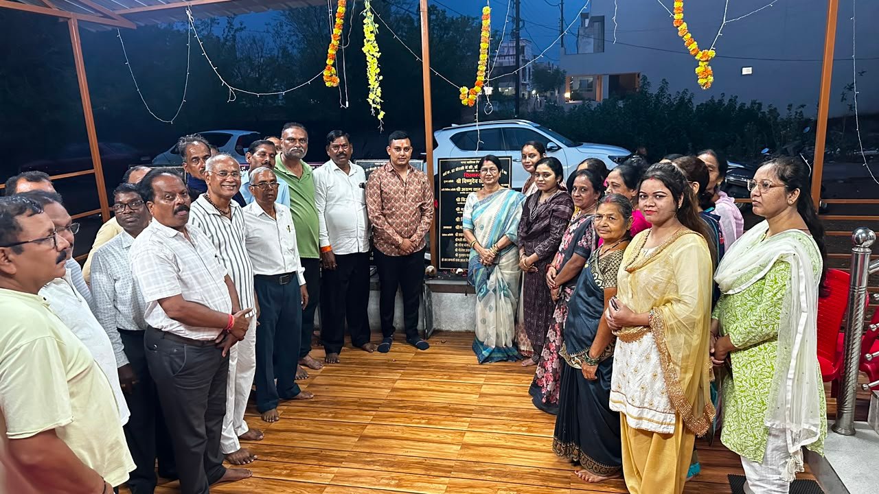 वार्डों में विकास कार्यों की सौगात: महापौर अलका बाघमार ने लाखों रुपये के जनहितकारी कार्यों का किया भूमिपूजन