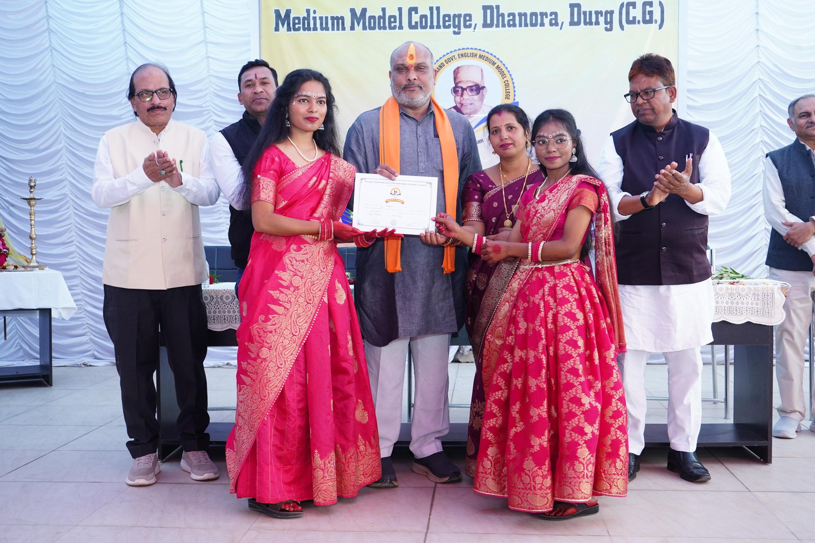 पुरुस्कार वितरण समारोह में शामिल हुए दुर्ग ग्रामीण विधायक ललित चंद्राकर 