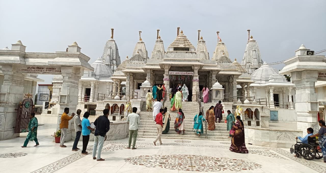 Image after paragraph