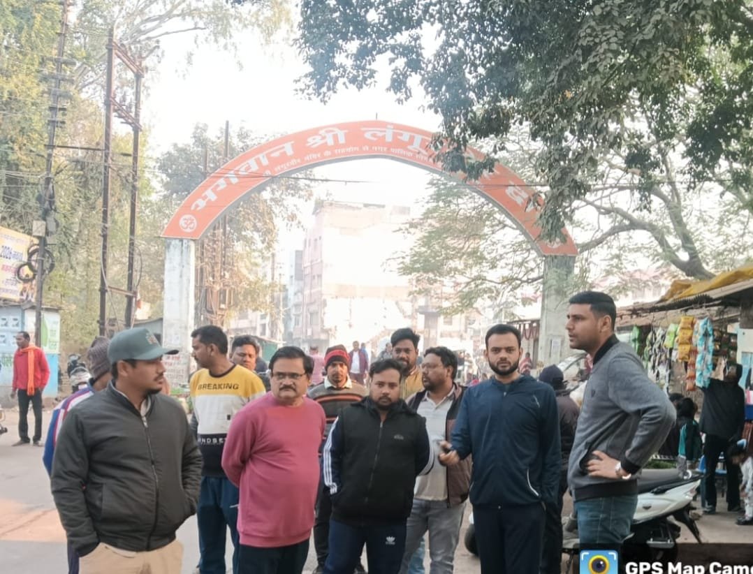 आयुक्त का सुबह-सुबह निरीक्षण, शहर की सफाई व्यवस्था सुधारने दिए सख्त निर्देश