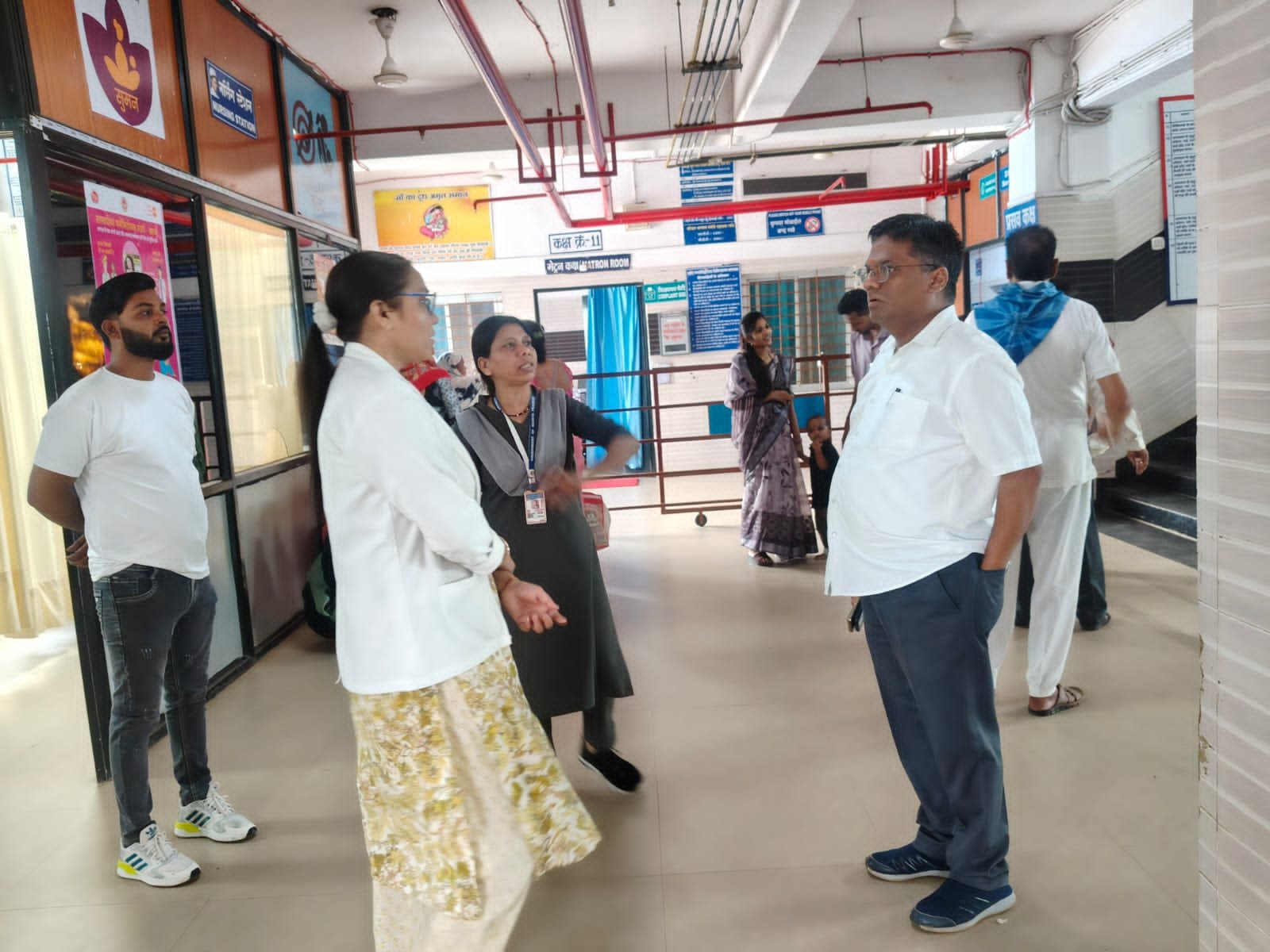 मुख्य चिकित्सा एवं स्वास्थ्य अधिकारी डॉ उपलप ने किया ट्रामा सेंटर व स्टोर का निरीक्षण