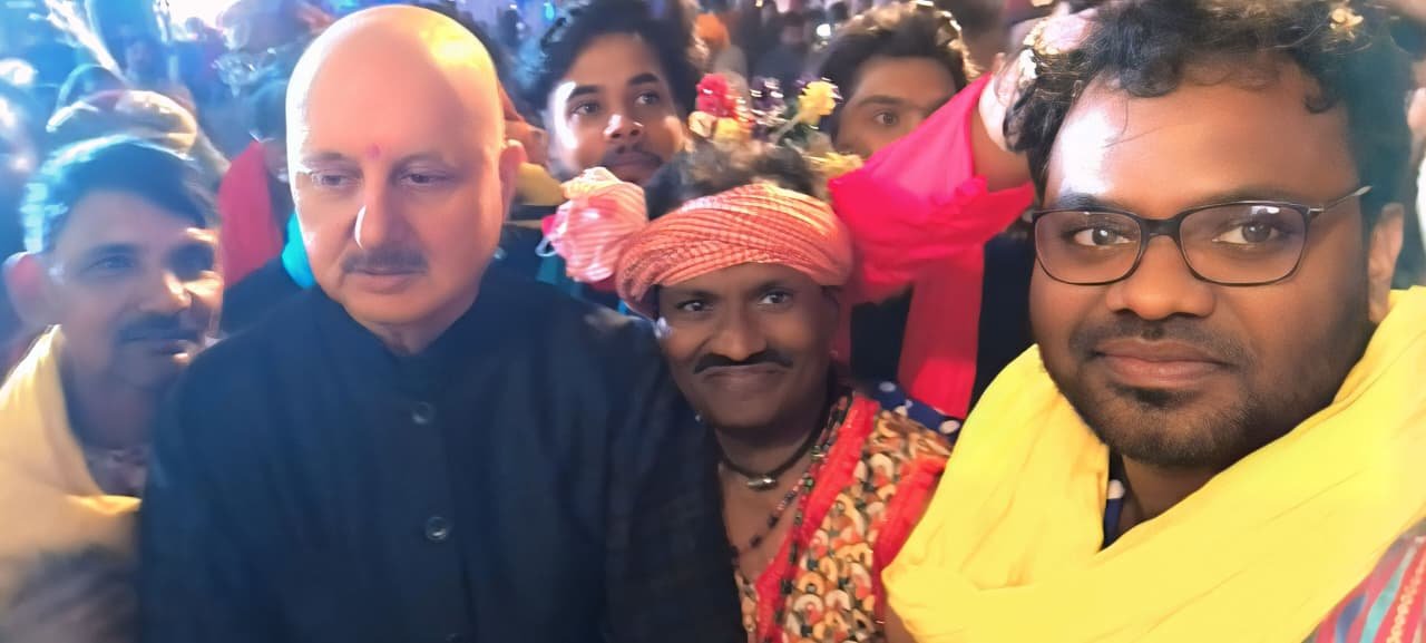 रिखी और उनके समूह की जुगलबंदी पर फिदा हुए अनुपम बोले-वंडरफुल