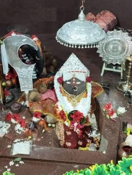 शीतला शक्ति पीठ सिहावा में आस्था के दीप जगमगा रहे हैं 