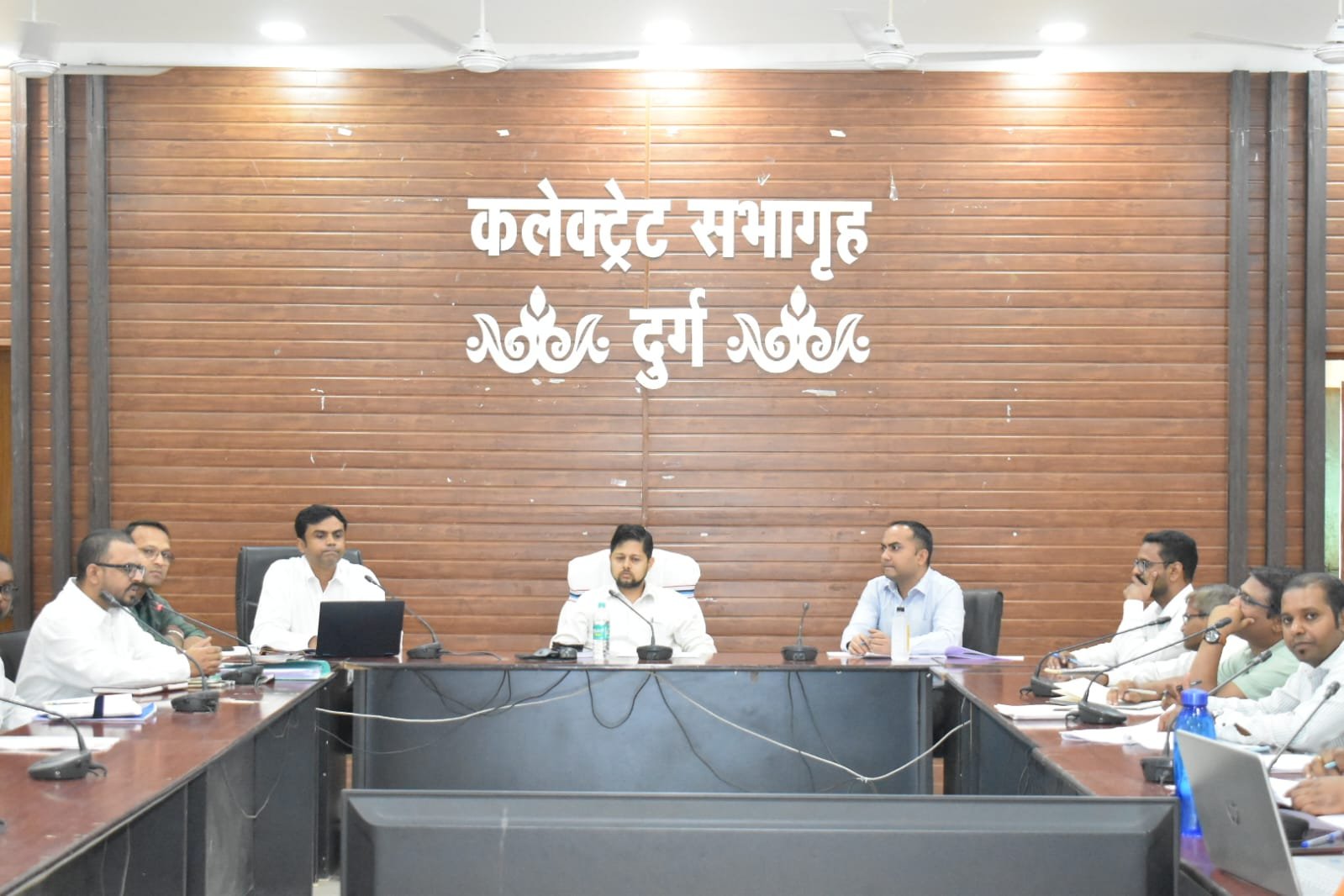 मनरेगा कार्यों की समीक्षा बैठक सम्पन्न, अपूर्ण कार्यों को शीघ्र पूर्ण करने के निर्देश