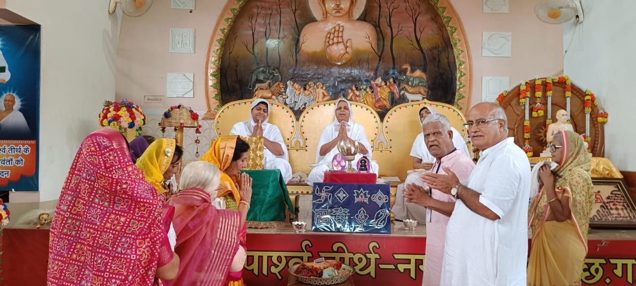 लोभ को बताया पाप का बाप, संतोष को बताया सुख का द्वार – साध्वी लब्धियशाश्रीजी