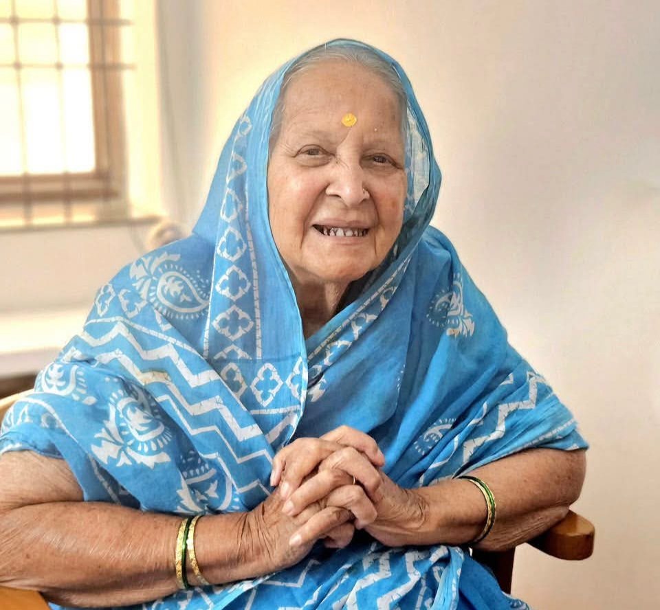 पूर्व मुख्यमंत्री मोतीलाल वोरा की धर्मपत्नी श्रीमती शांति वोरा का निधन, 14 जुलाई को निकलेगी अंतिम यात्रा