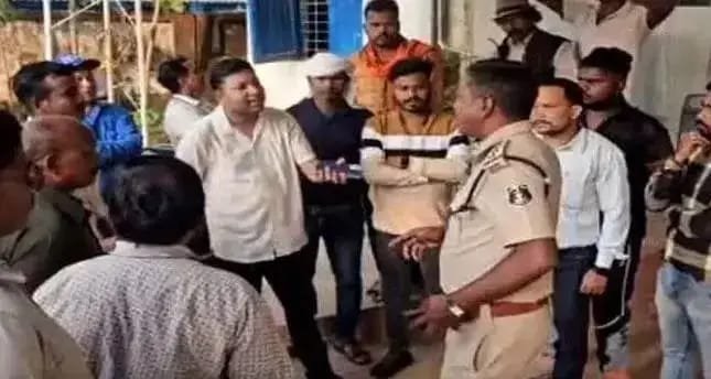 चंगाई सभा में धर्मांतरण करा रहे तीन लोग गिरफ्तार, जुटी हुई थी 100 लोगों की भीड़