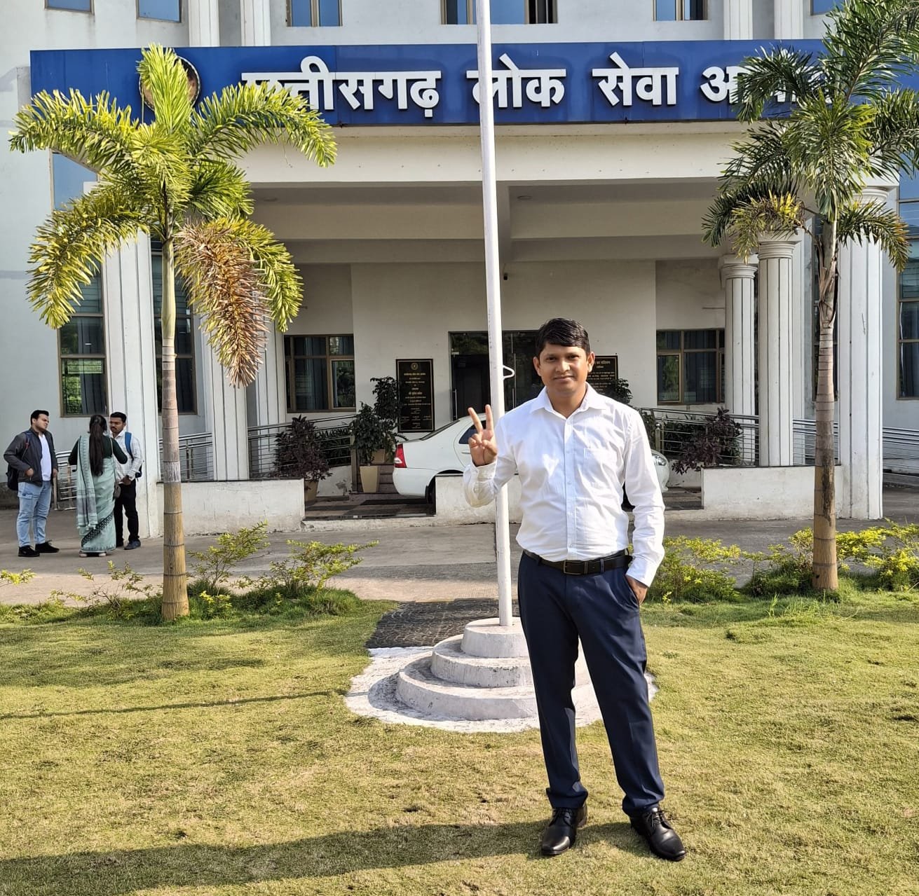 सीजी पीएससी में देवांगन समाज के 21 युवाओं ने मेरिट में स्थान बनाया : यशवंत देवांगन मेरिट में तीसरे स्थान पर रहे