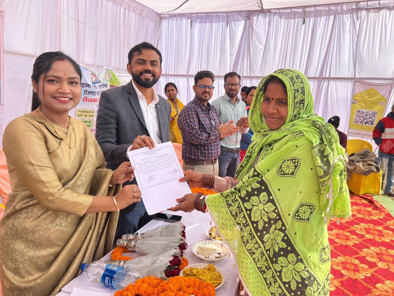 कलेक्टर अभिजीत सिंह के मार्गदर्शन में प्रत्येक माह 7 तारीख को मनाया जा रहा “आवास दिवस”