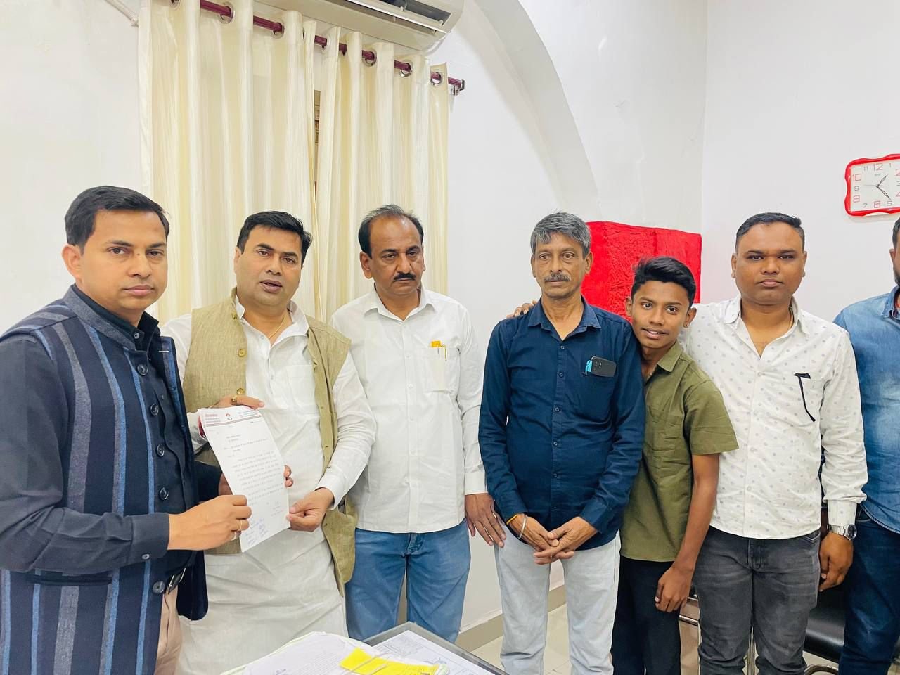 SIR प्रक्रिया में फर्जी शिकायतों के आधार पर नाम काटने की आशंका , कांग्रेस अध्यक्ष धीरज बाकलीवाल ने एसडीएम को सौंपा ज्ञापन