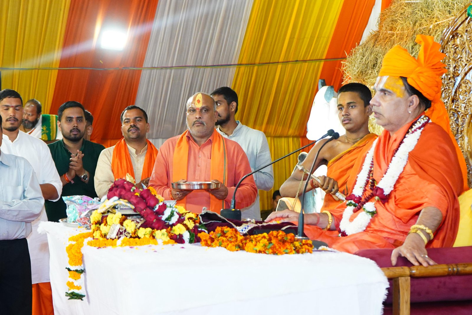 दुर्ग ग्रामीण विधायक ललित चंद्राकर ने सुरडूंग में आयोजित श्रीराम कथा में शामिल हुआ