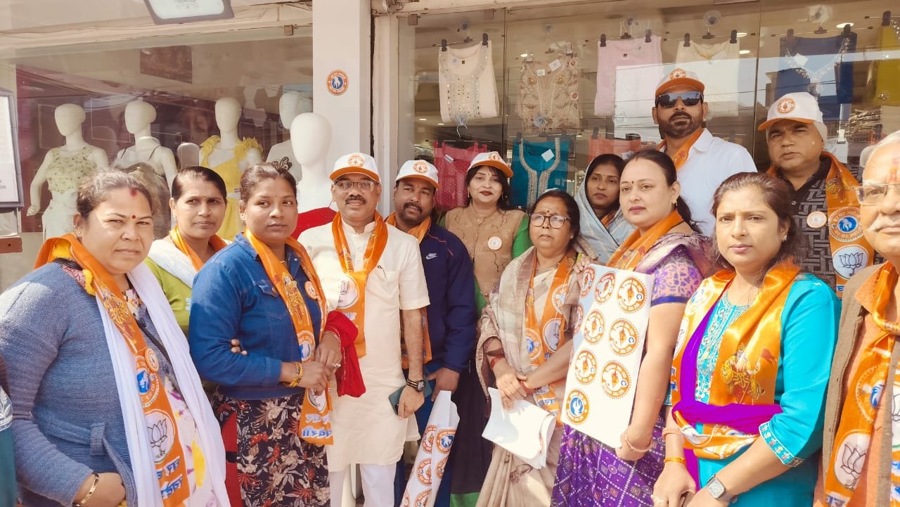 स्वदेशी अपनाकर देश को आत्मनिर्भर बनाने का आह्वान