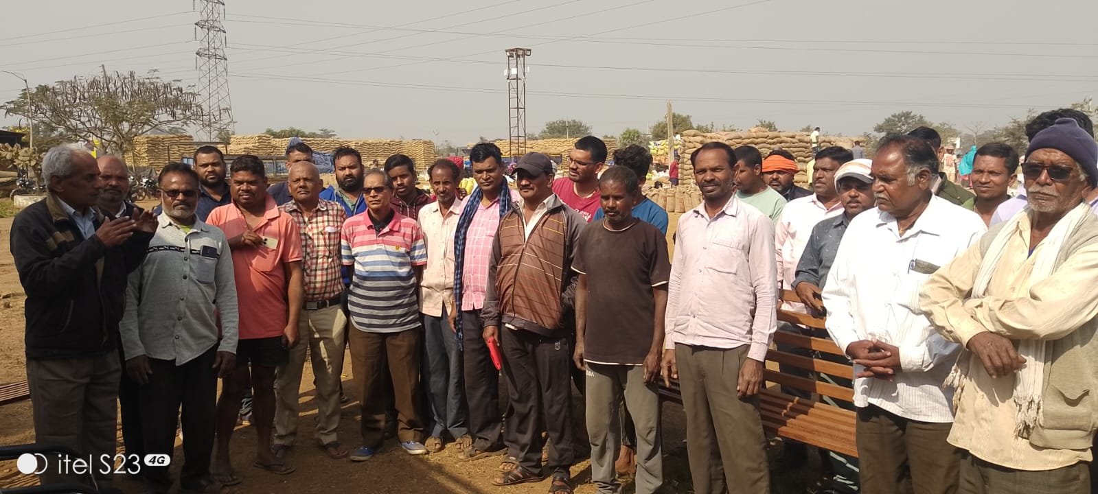 किसान बंटे रहेंगे तो लूटे जायेंगे और यदि एक रहे तो सेफ रहेंगे - छत्तीसगढ़ प्रगतिशील किसान संगठन