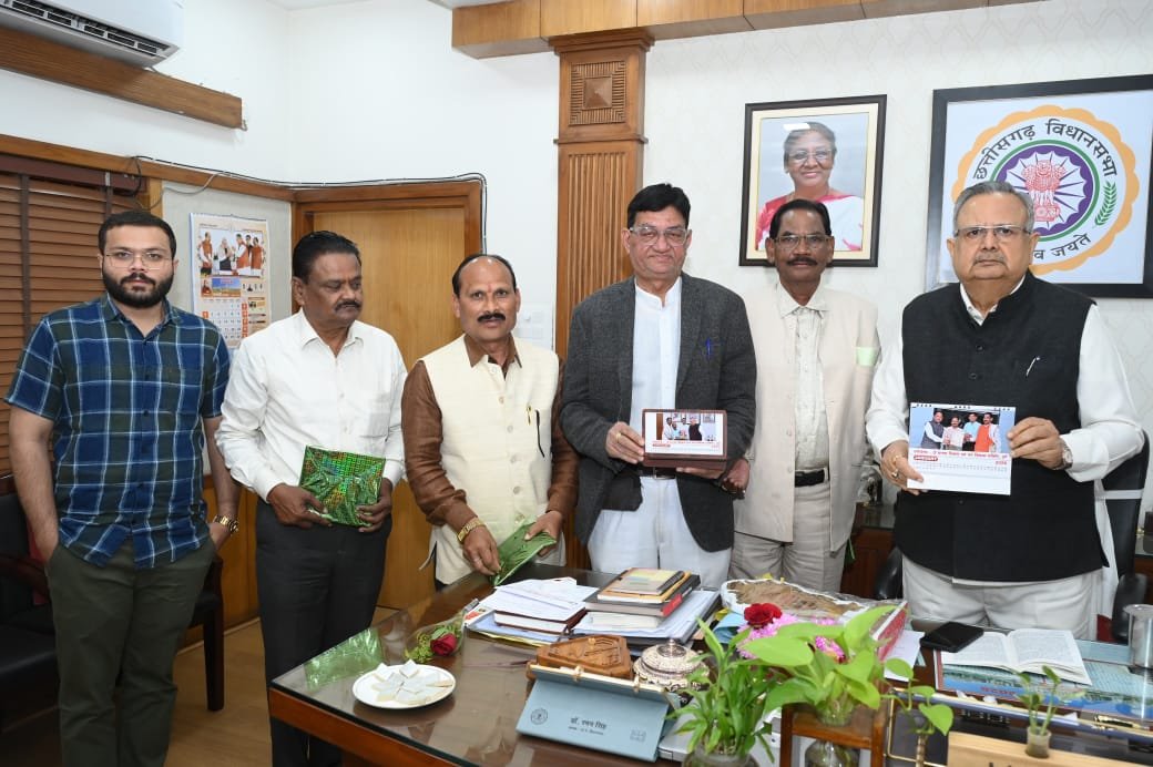 सेवा टेबल कैलेंडर 2026 का विधान सभा अध्यक्ष डॉ. रमन सिंह ने किया विमोचन