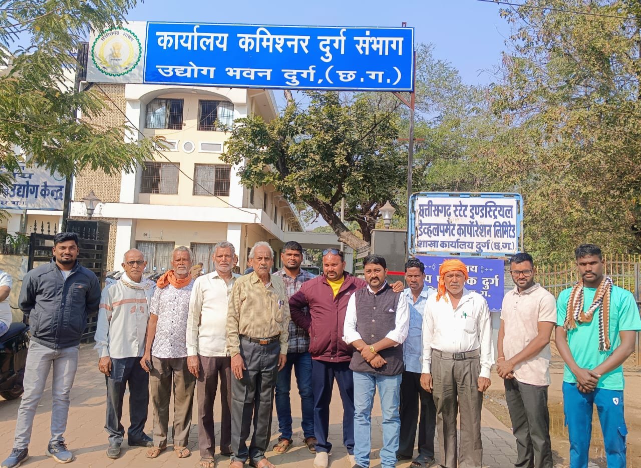 बिजली टावर लाईन निर्माण से प्रभावित किसानों के मुआवजा का निर्धारण होने तक निर्माण कार्य रोकने की मांग 