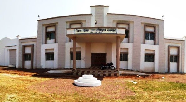 बोर्ड परीक्षाओं के चलते शिक्षकों से जुड़े सभी प्रशिक्षण स्थगित