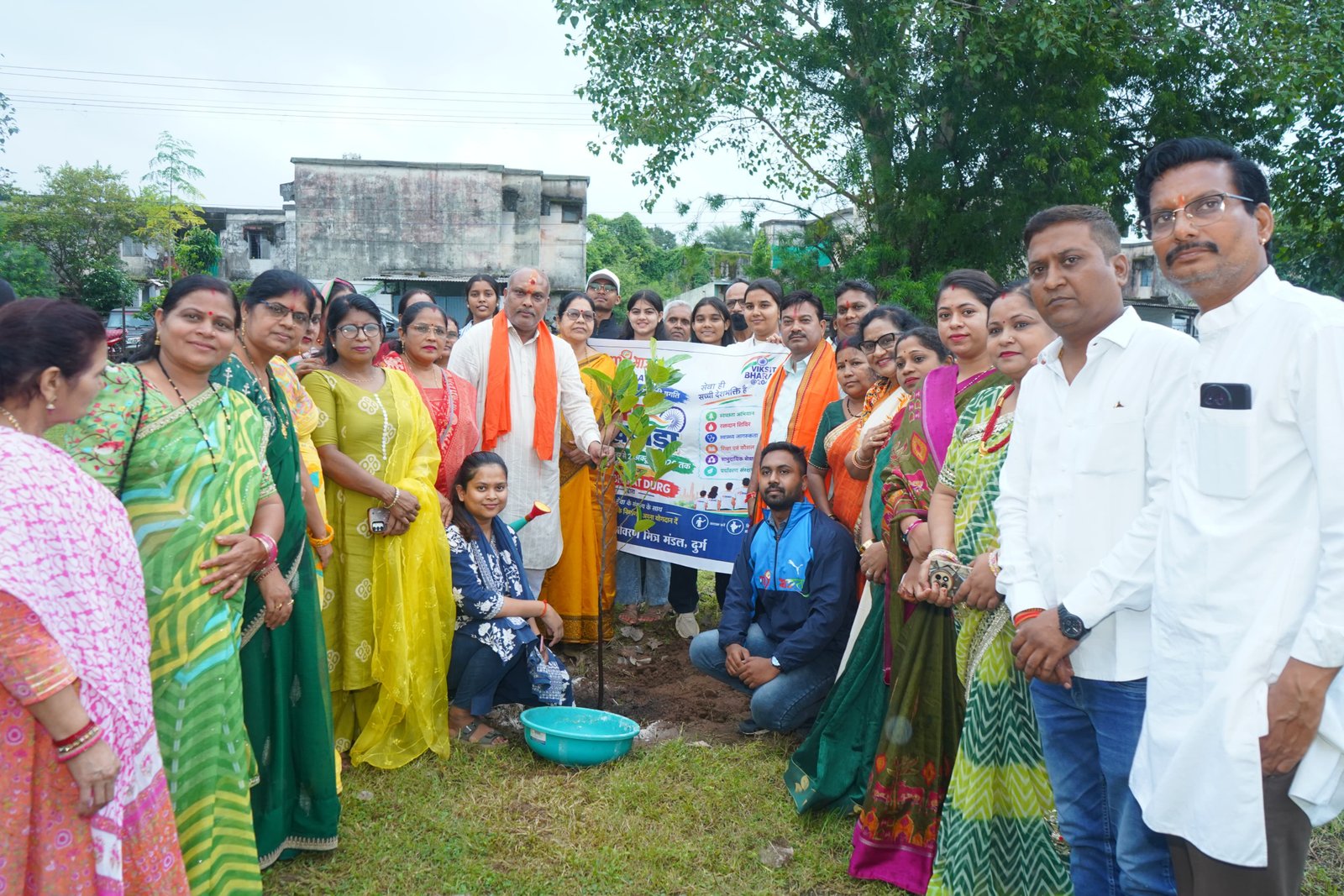 कृष्णा कुंज रिसाली में 76 पौधों का रोपण, विधायक ललित चंद्राकर ने लिया पर्यावरण संरक्षण का संकल्प