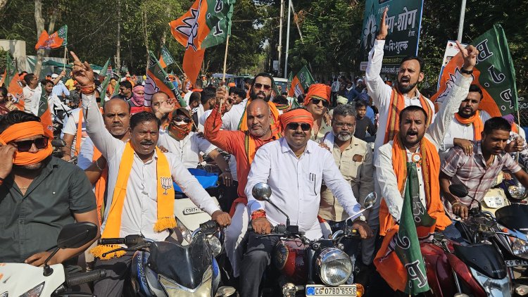 विधायक गजेंद्र यादव और ललित चंद्राकर की दुर्ग में बाइक रैली
