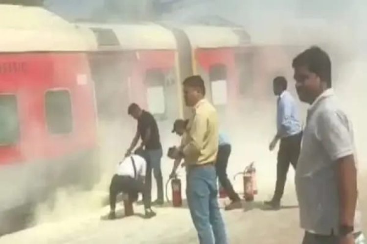 बर्निंग ट्रेन बनने से बची Intercity Express, एसी कोच में अचानक लगी आग; यात्रियों में मचा हड़कंप